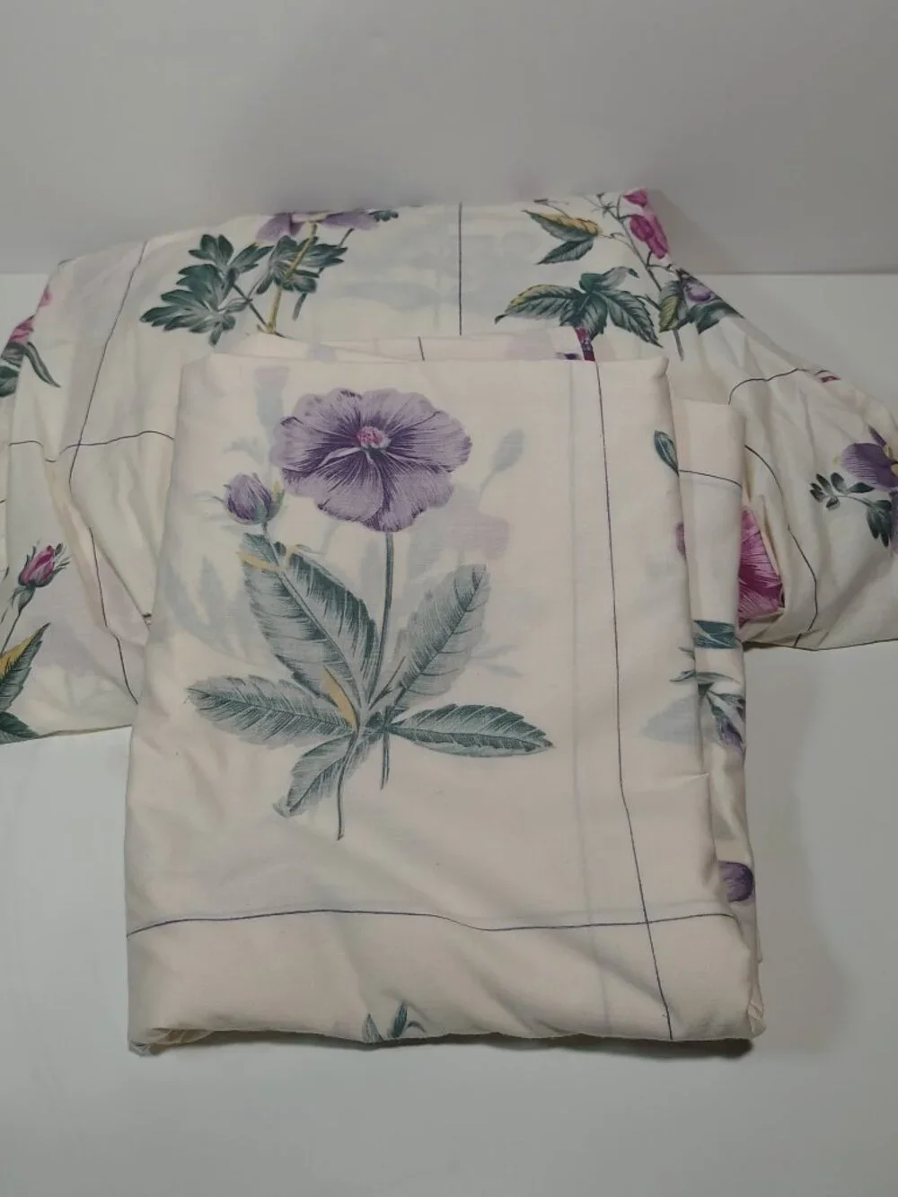 Vintage J.P. Stevens Full Sheet Set Floral Purple No Iron Percale USA 2 Piece